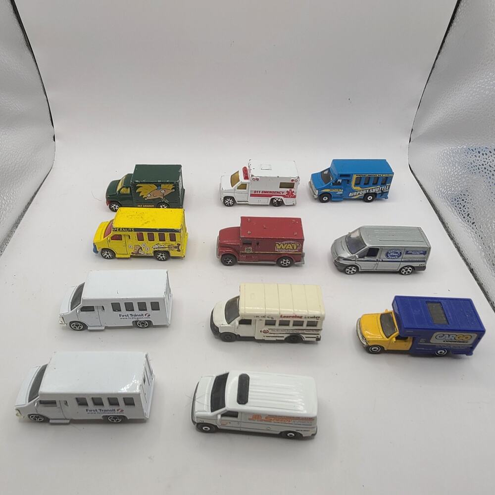 Matchbox  moving van & bus  good condition